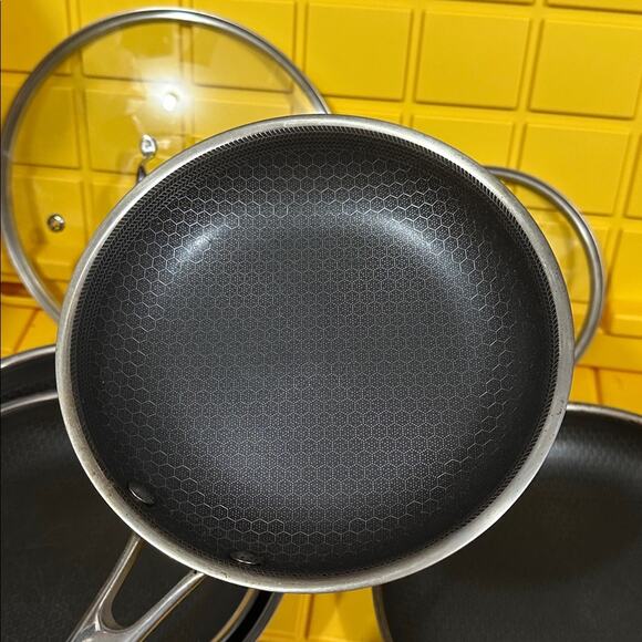 HEXCLAD 6-Piece Nonstick Stainless Steel Frying Pan Set 8", 10" 12" and Wok $600 - Picture 8 of 10